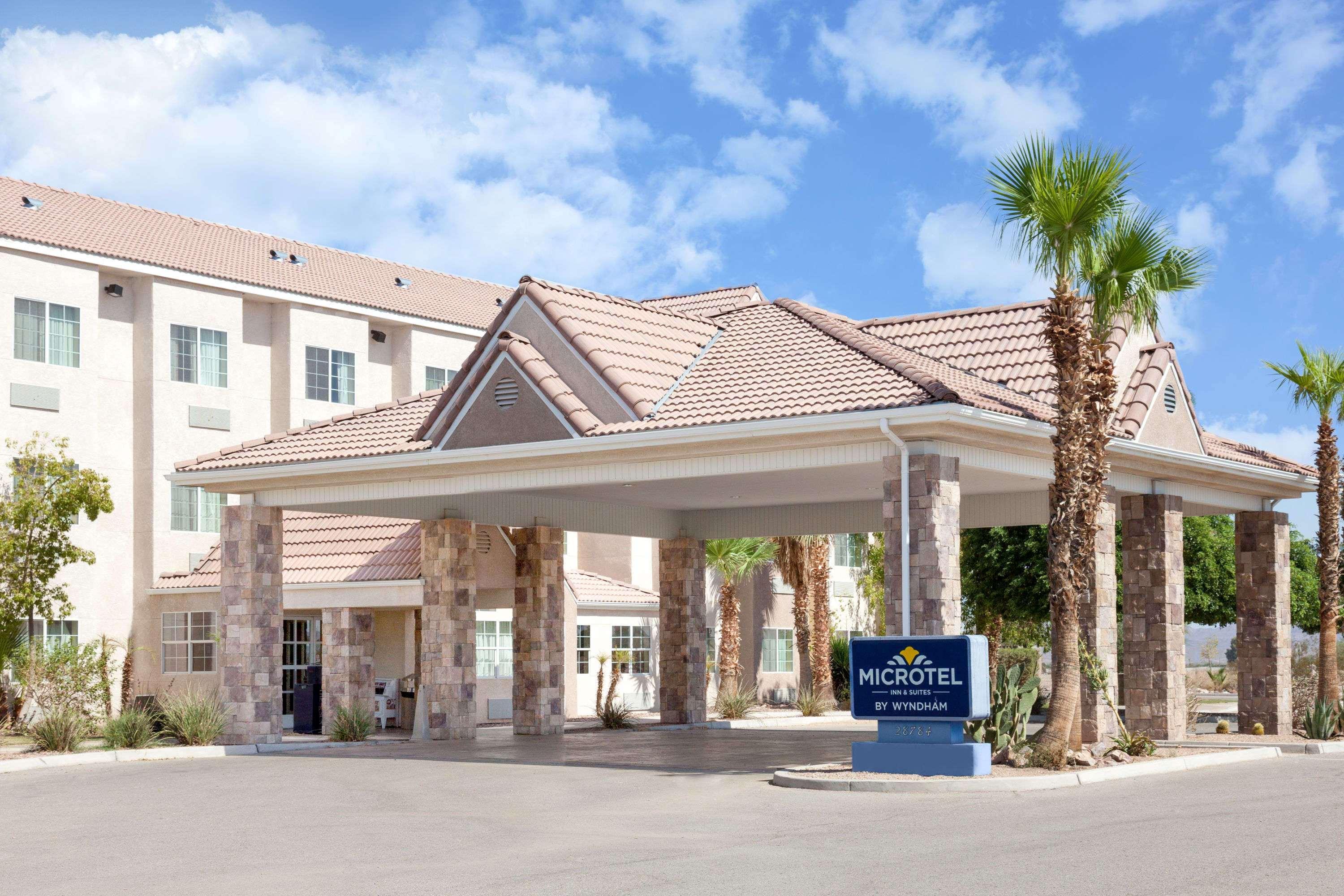 Microtel Inn & Suites By Wyndham Wellton Екстериор снимка